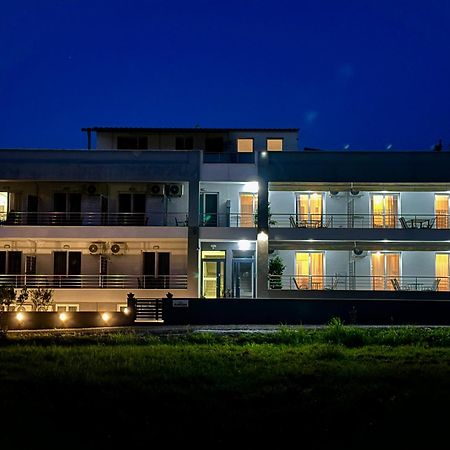 Alf Apartments & Lofts เลปโตการายา ภายนอก รูปภาพ
